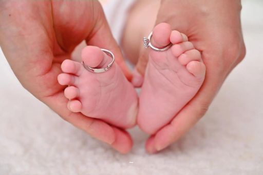 陵水宝宝脸上长黑点