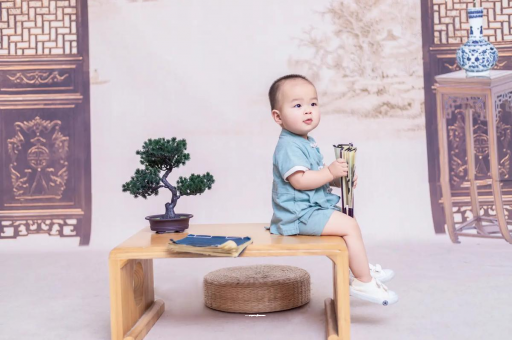 陵水宝宝吃迷糊奶如何纠正